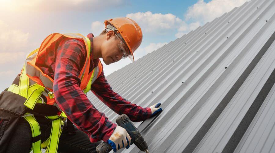 Professional Emergency Roof Repairs services in Low Moor, VA